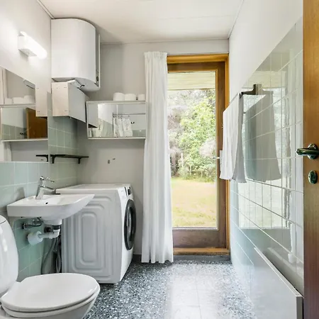 4 Bedroom Awesome In *