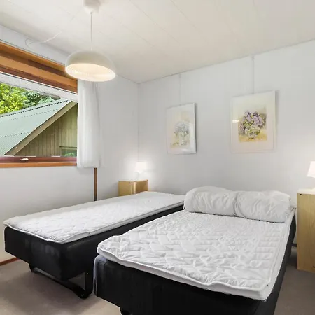 4 Bedroom Awesome In Дом отдыха Frederiksvaerk